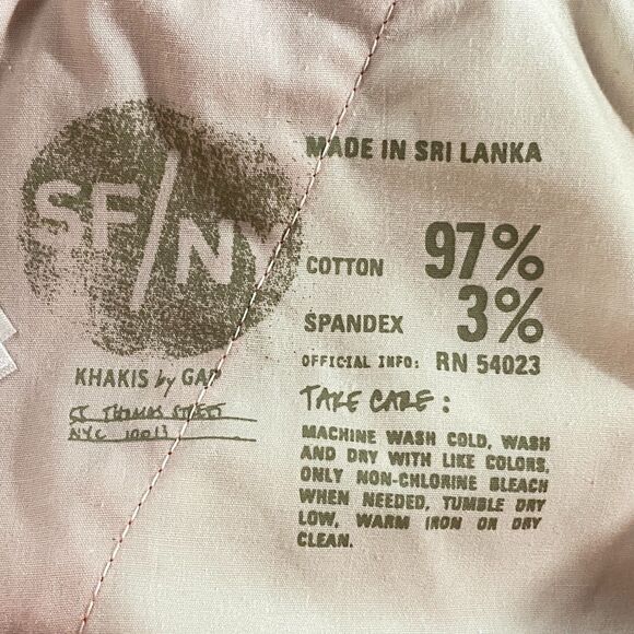 New GAP Broken in Straight Khaki Pants Women's Size 16 - Picture 6 of 11